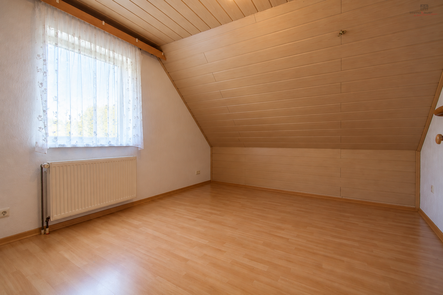 Schlafzimmer DG